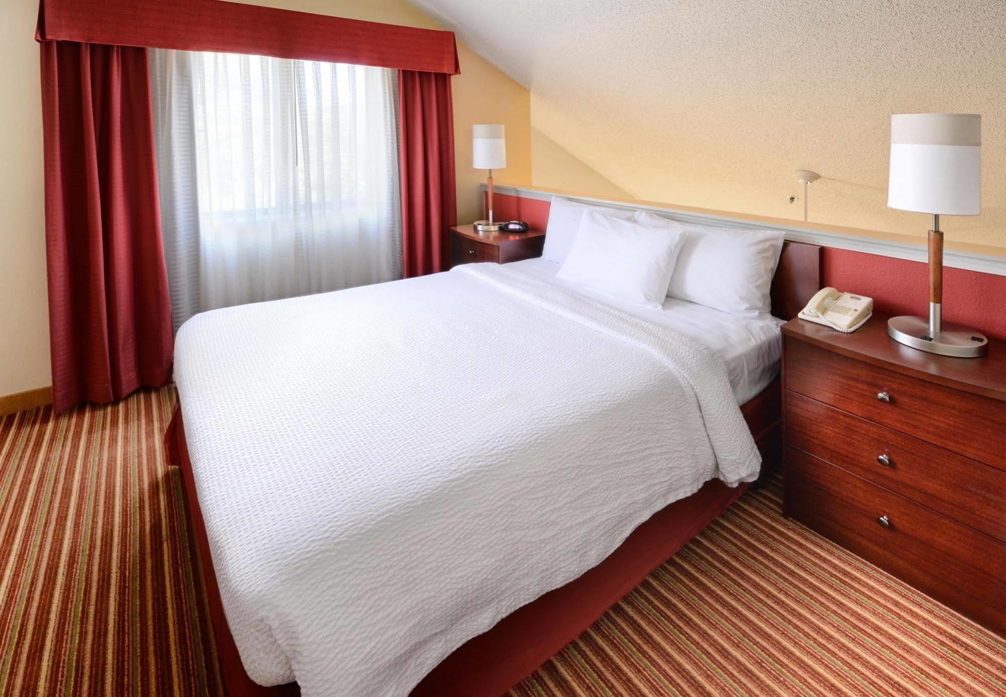 Residence Inn Dallas Las Colinas Ирвинг Экстерьер фото